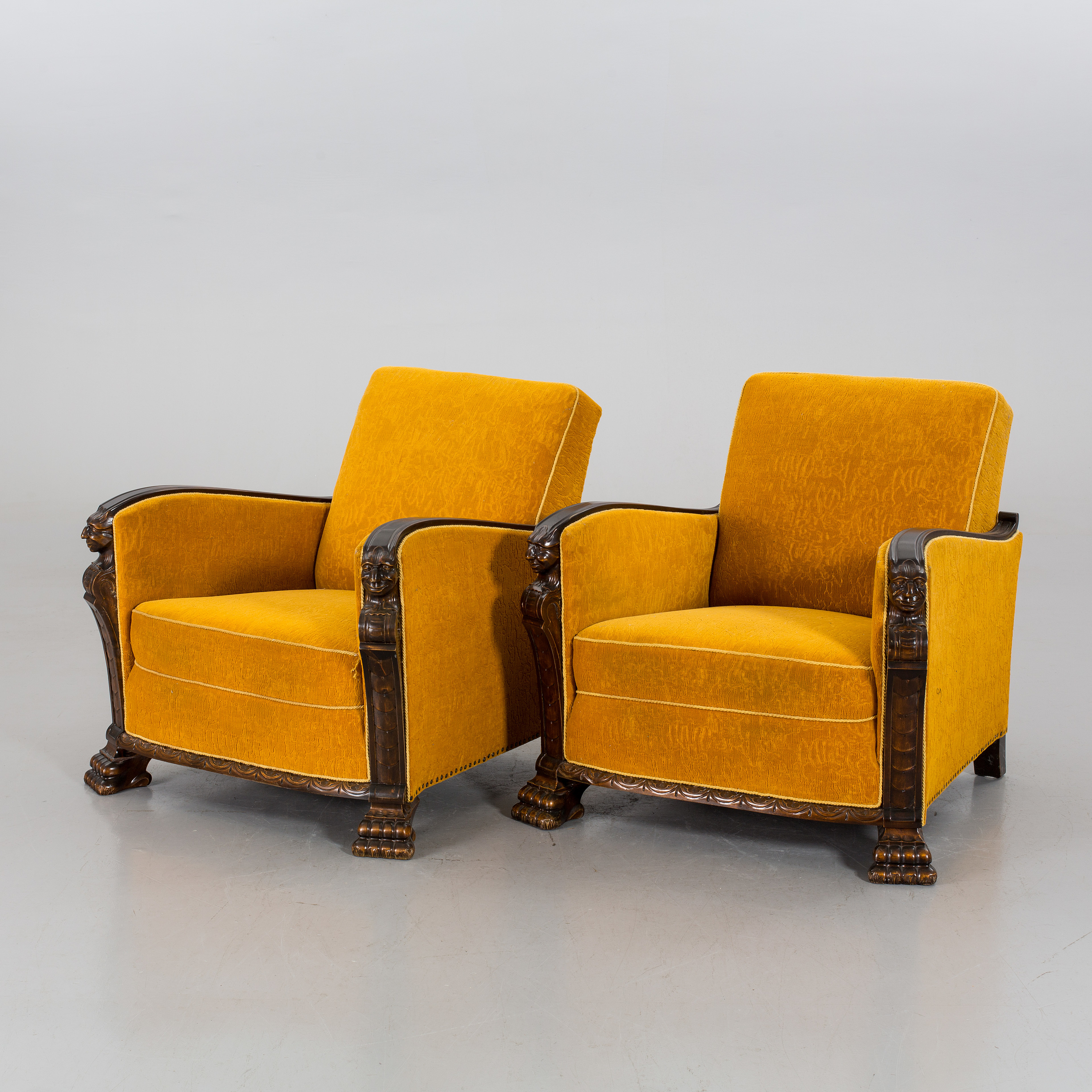 A PAIR OF 1940´S ARMCHAIRS. Bukowskis
