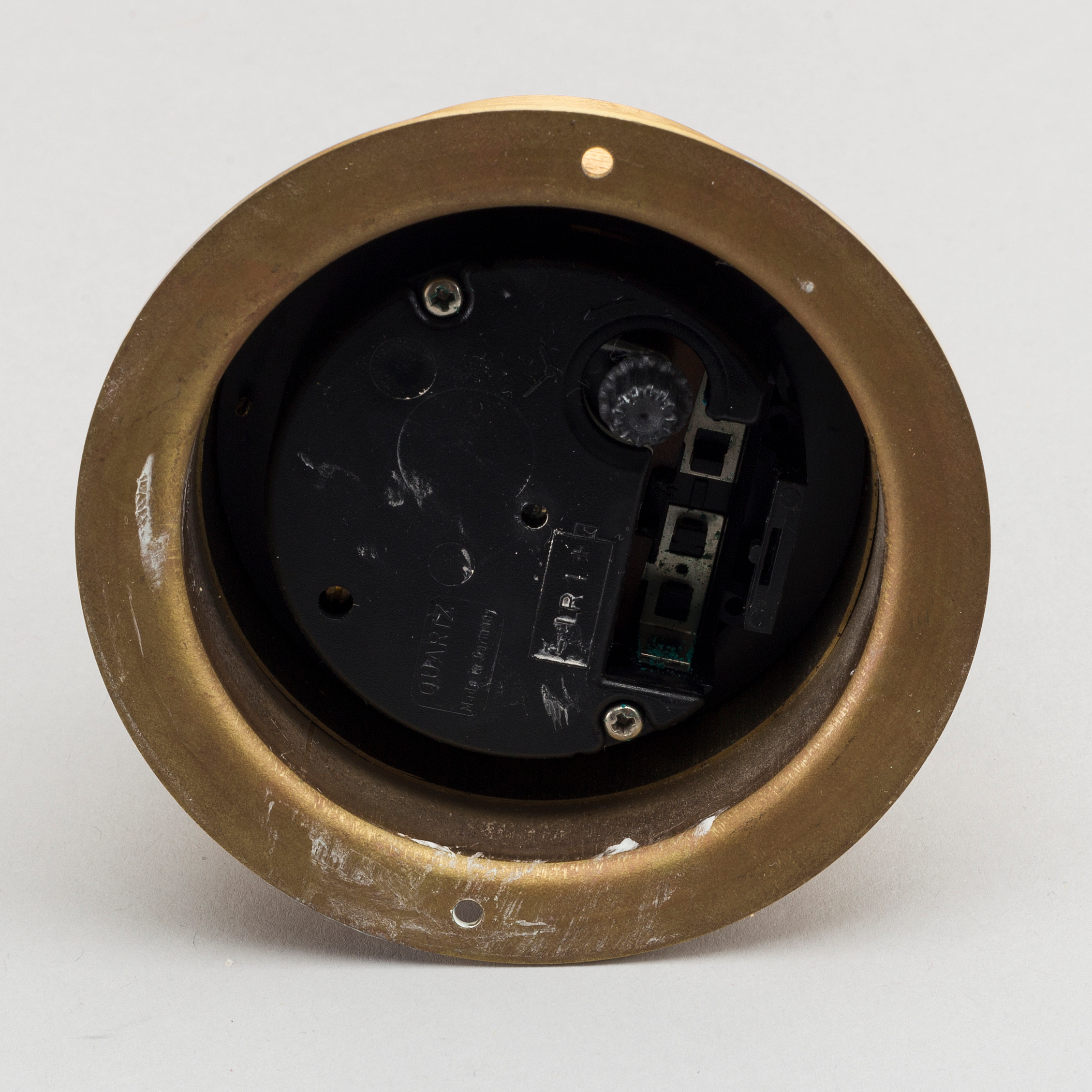 TWO BRASS MARINE CLOCK AND A BAROMETER BY STOCKBURGER. Bukowskis