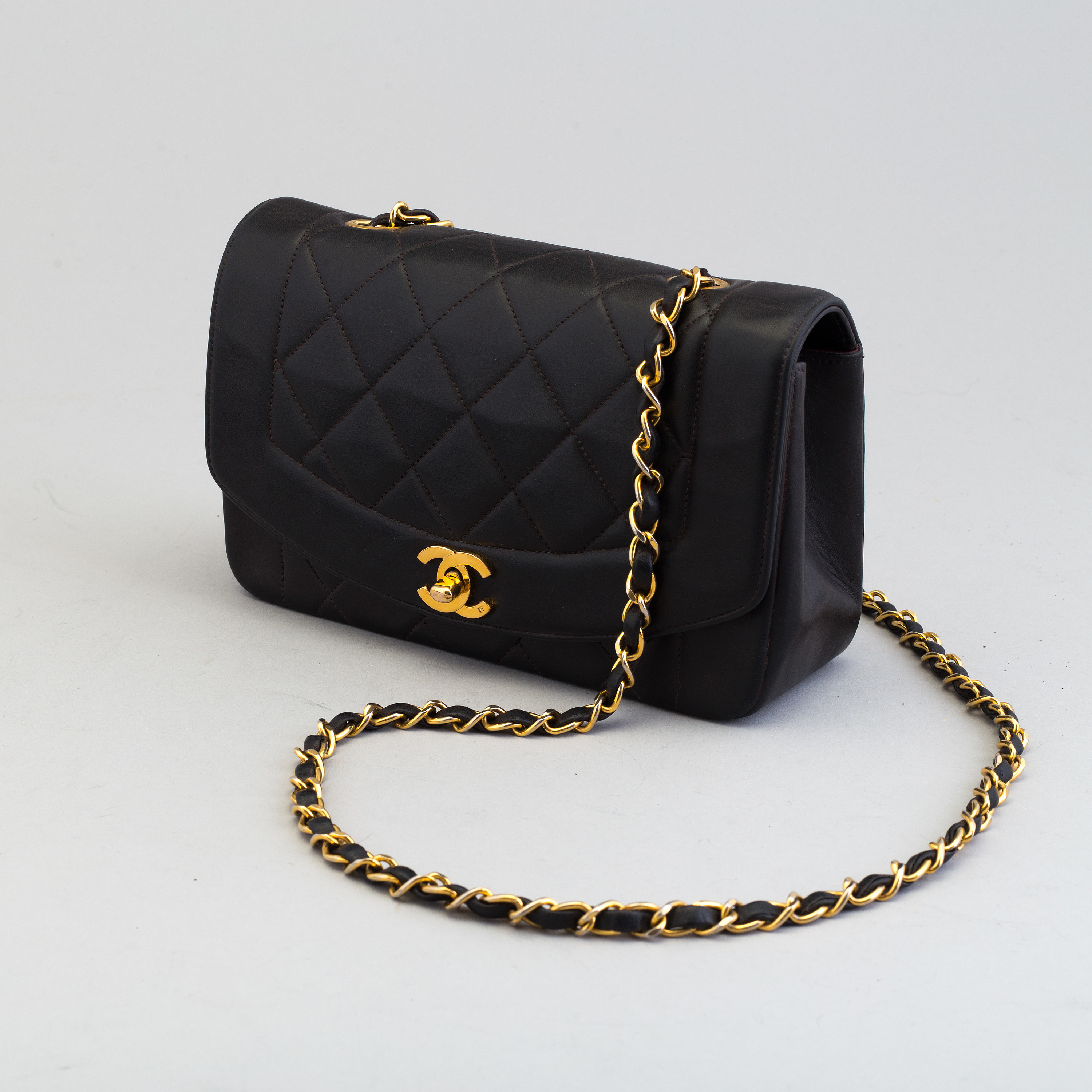 chanel single flap bag