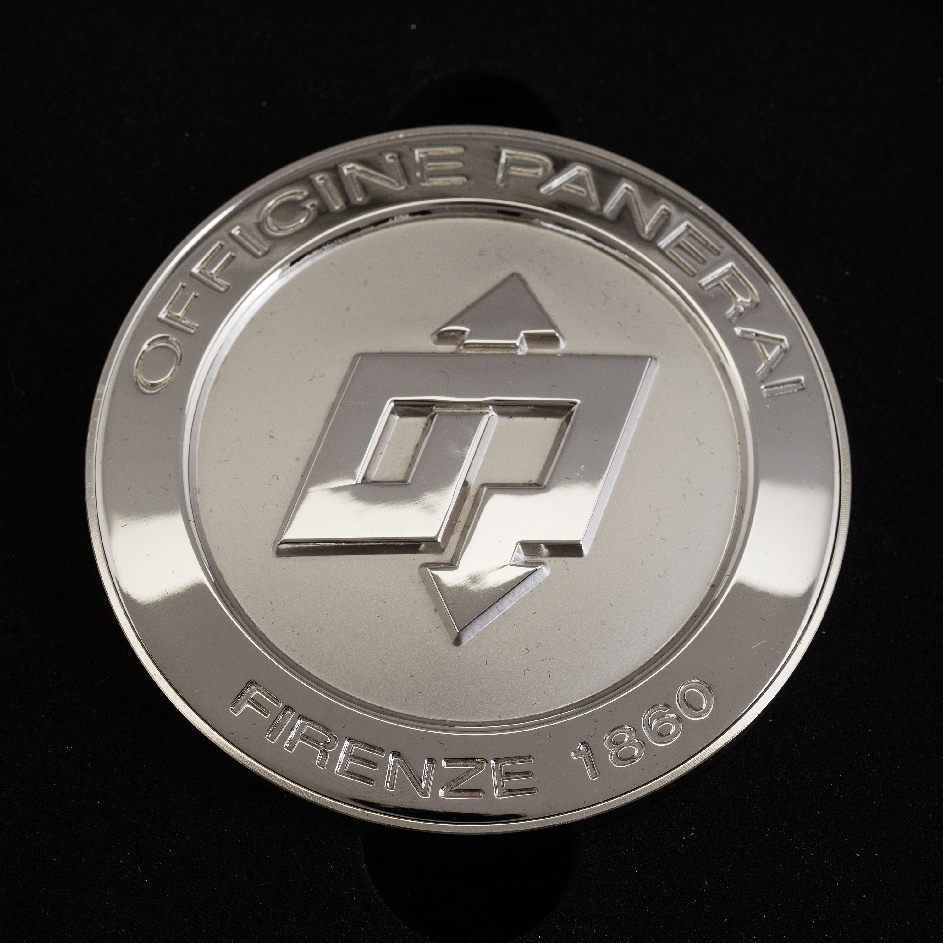 PANERAI, Paperweight / Notebooks. Bukowskis