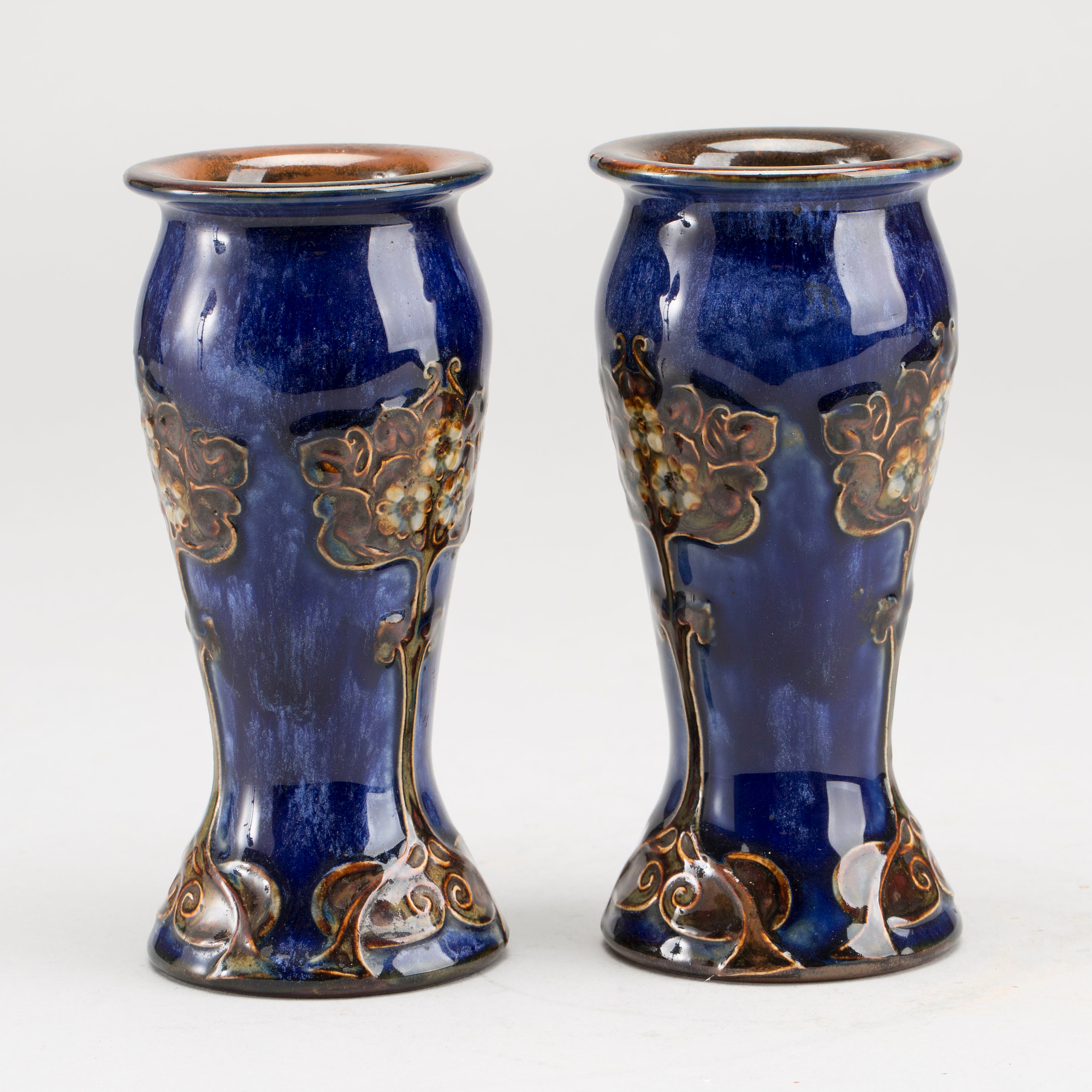 A Pair of Royal Doulton earthenware vases, early 1900's. Bukowskis
