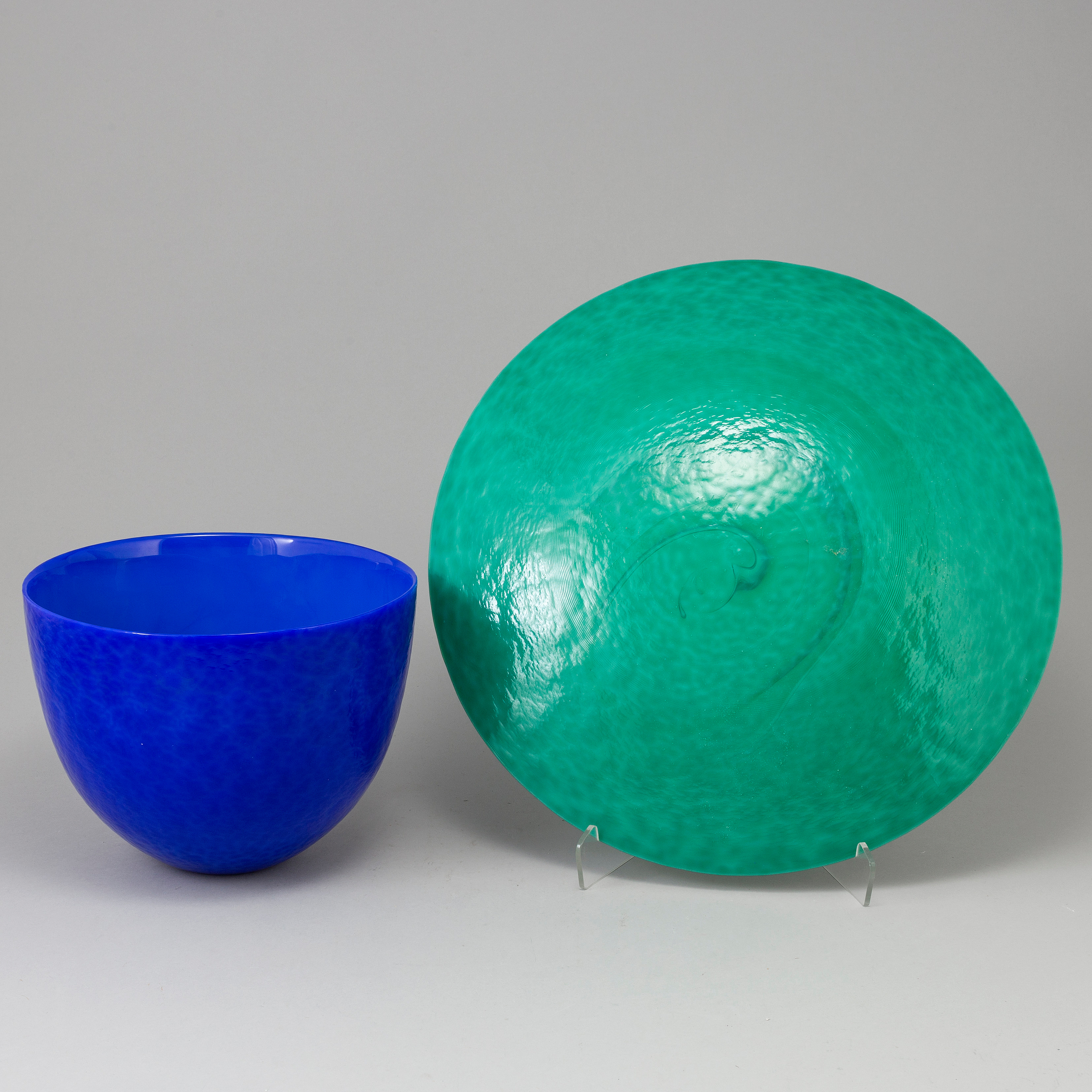 EVA ENGLUND, two glass bowls, Pukeberg and Målerås. Bukowskis