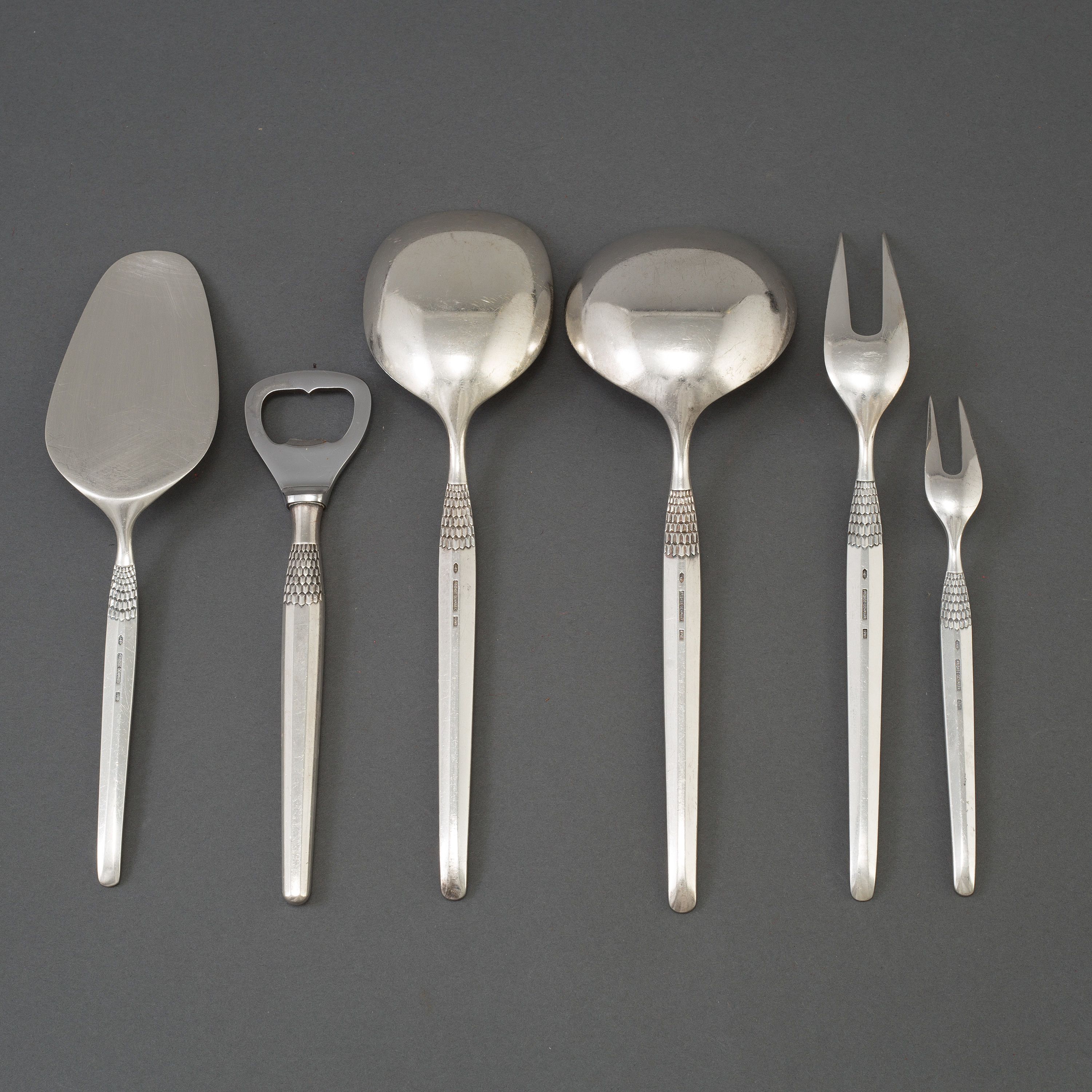 A set of 104 "Cheri" cutlery pieces in EPNS by Frigast Denmark. Bukowskis