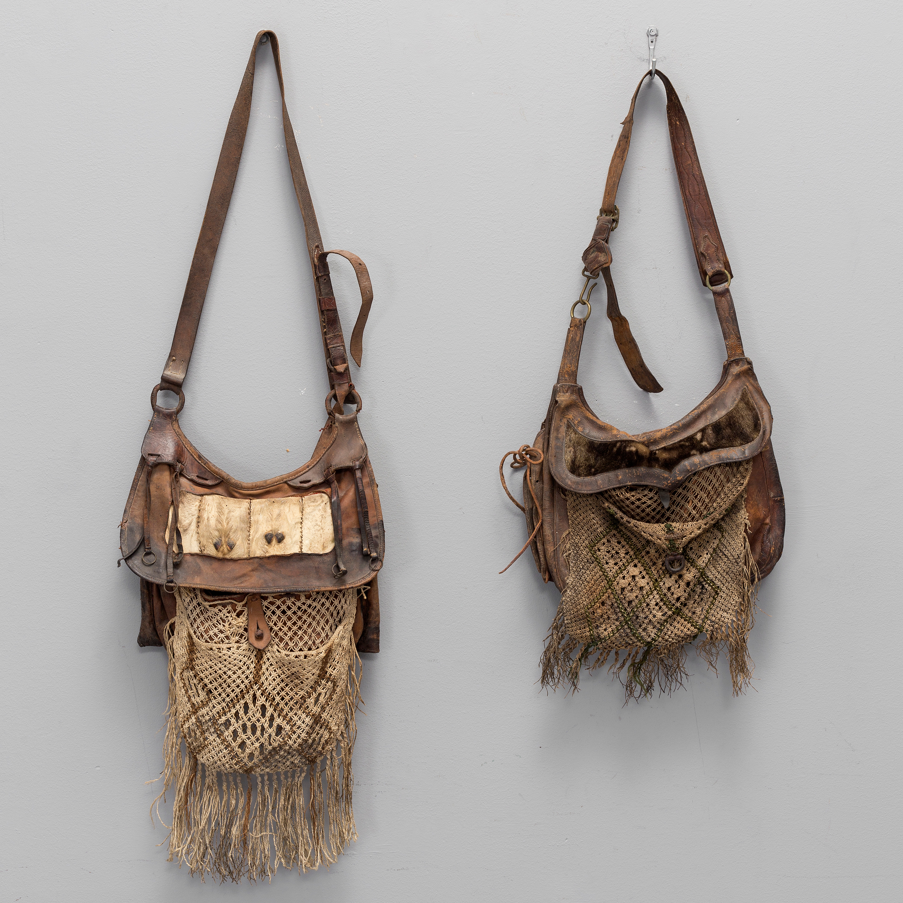 TWO LEATHER HUNTING BAGS, 19th/20th century. Bukowskis