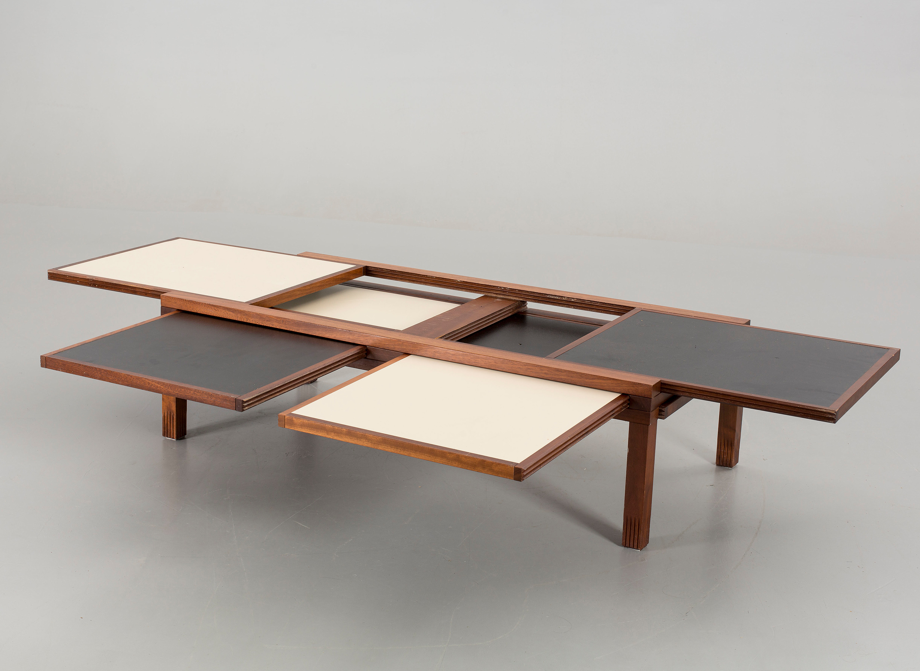 A BERNARD VUARNESSON COFFE TABLE, Sculptures Jeux, 1980's. Bukowskis