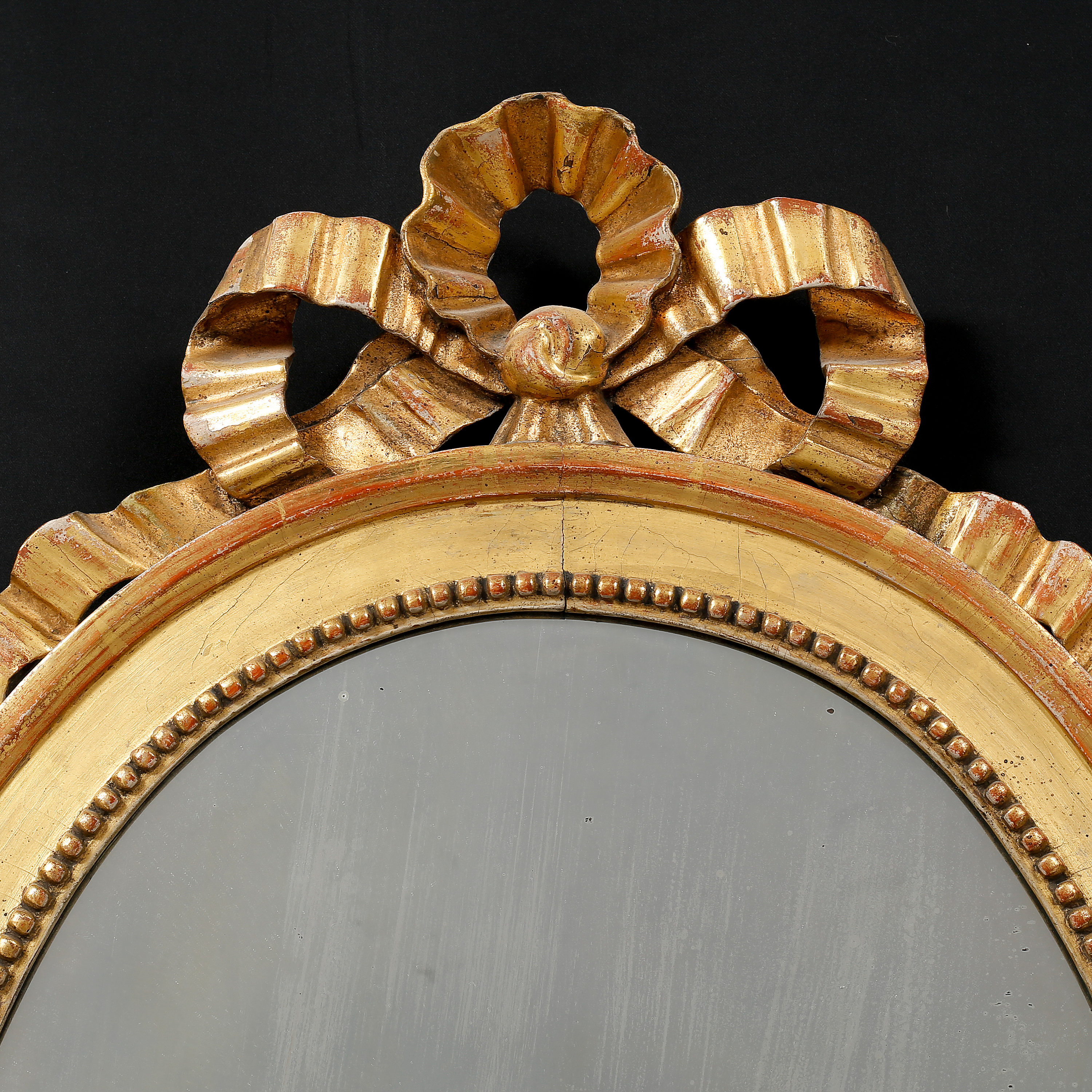 A Gustavian mirror from the 18th century. Bukowskis