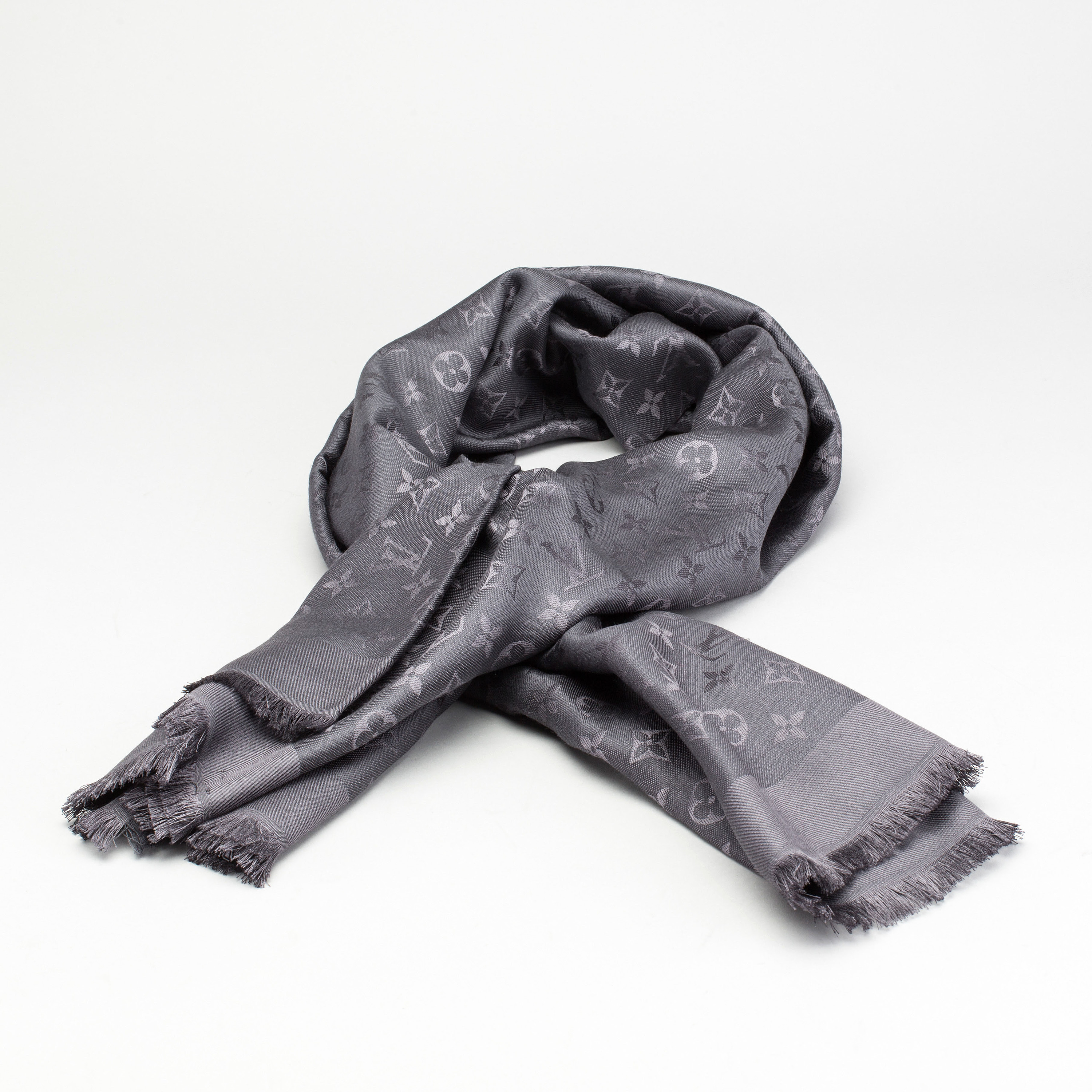 LOUIS VUITTON, scarf. Bukowskis