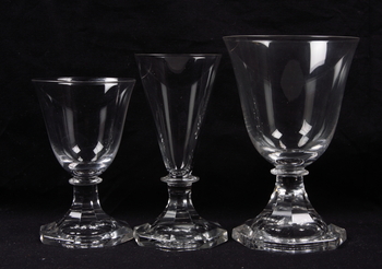 97879. GLASSERVIS, ca 42 delar, 1900-talets början.