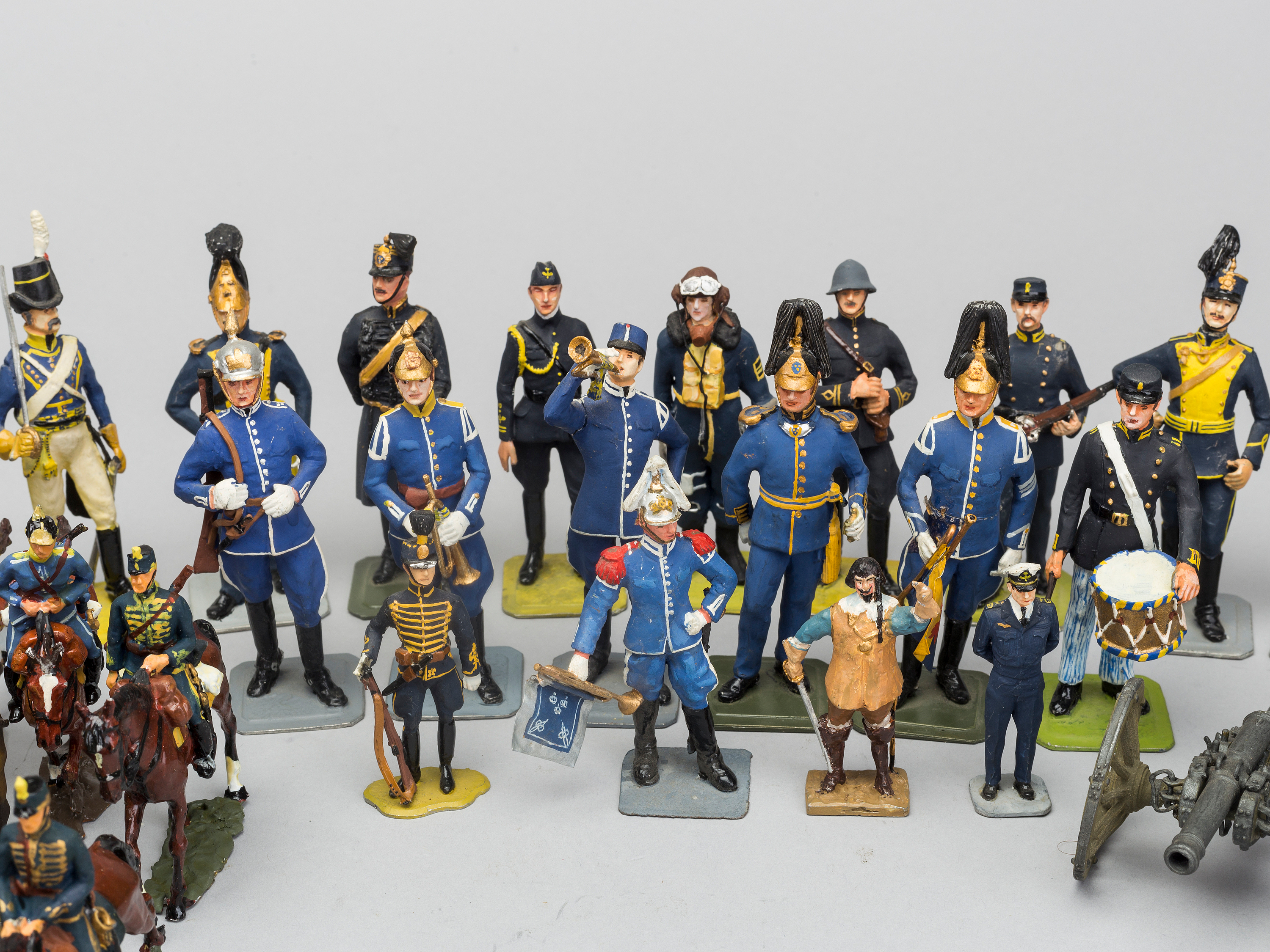 Tin soldiers, Sweden, app 150 pieces, first half of the 20th century ...