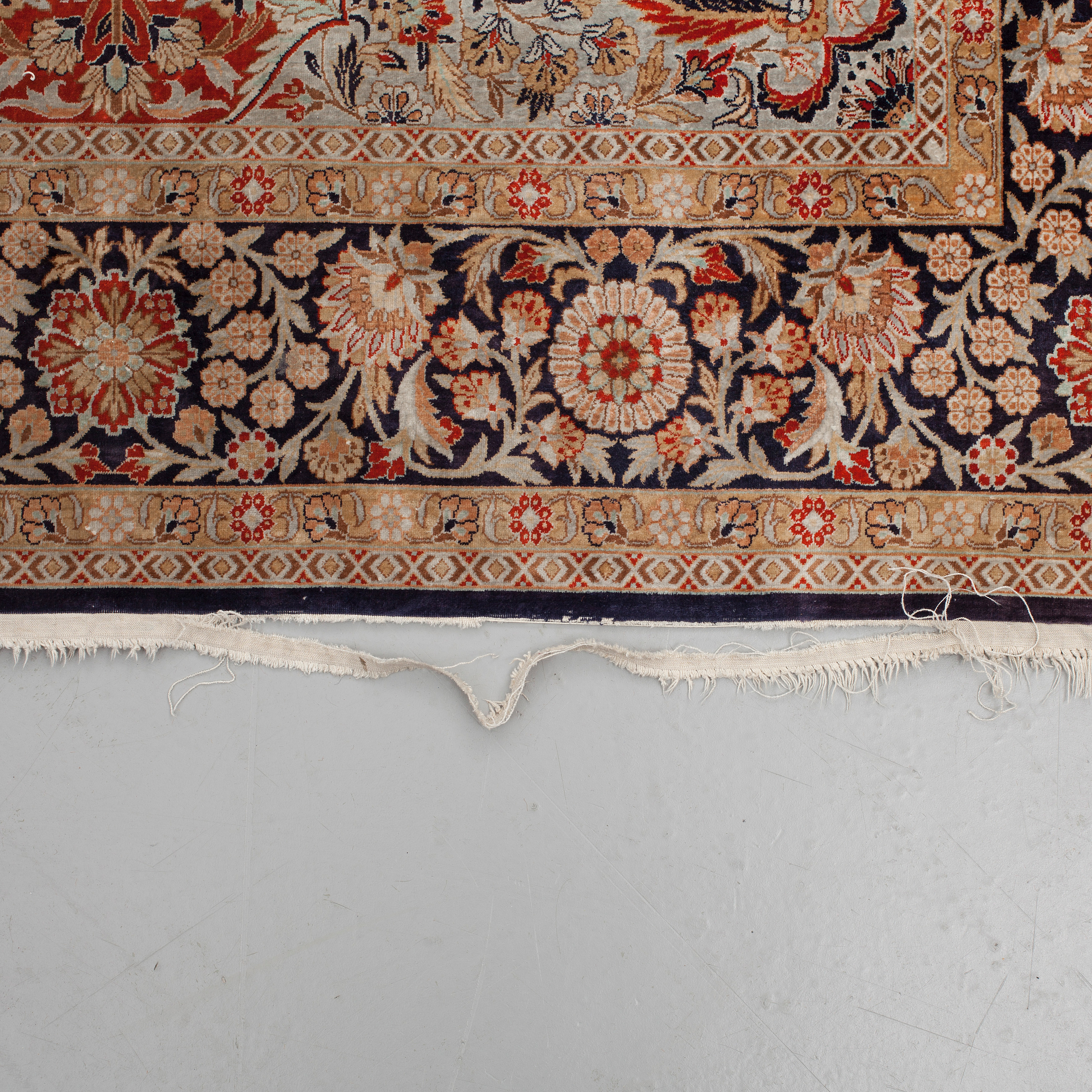 An oriental silk rug, around 200 x 139 cm. Bukowskis