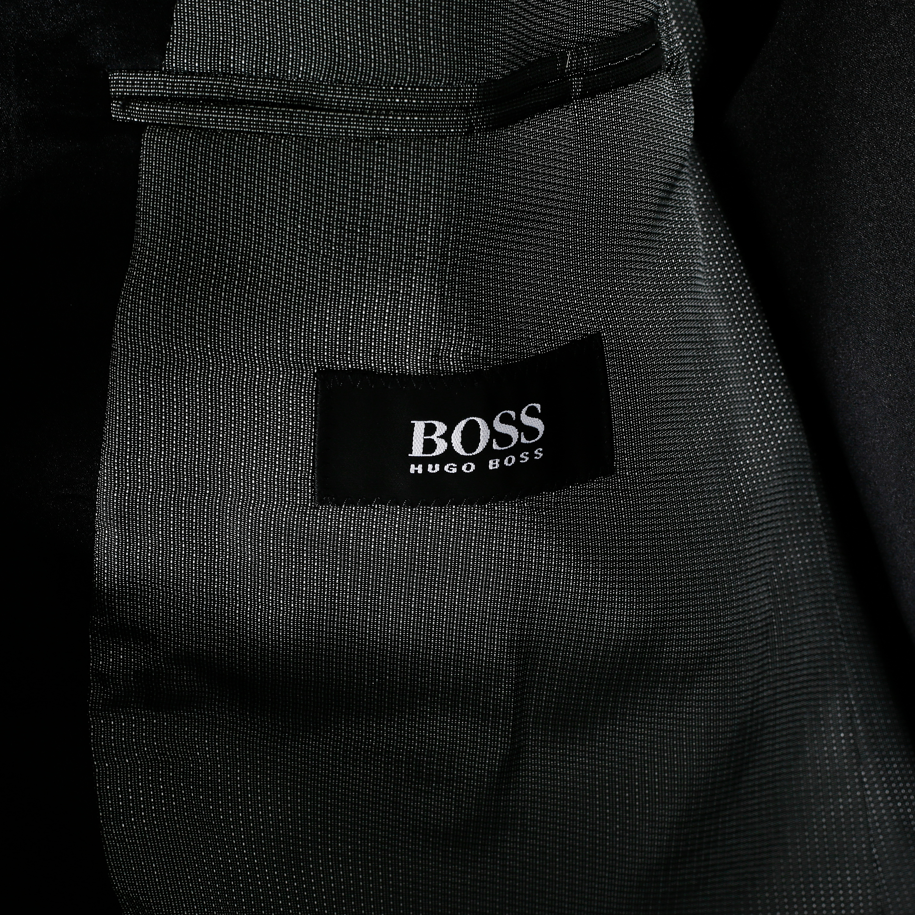 HUGO BOSS, smoking. Bukowskis