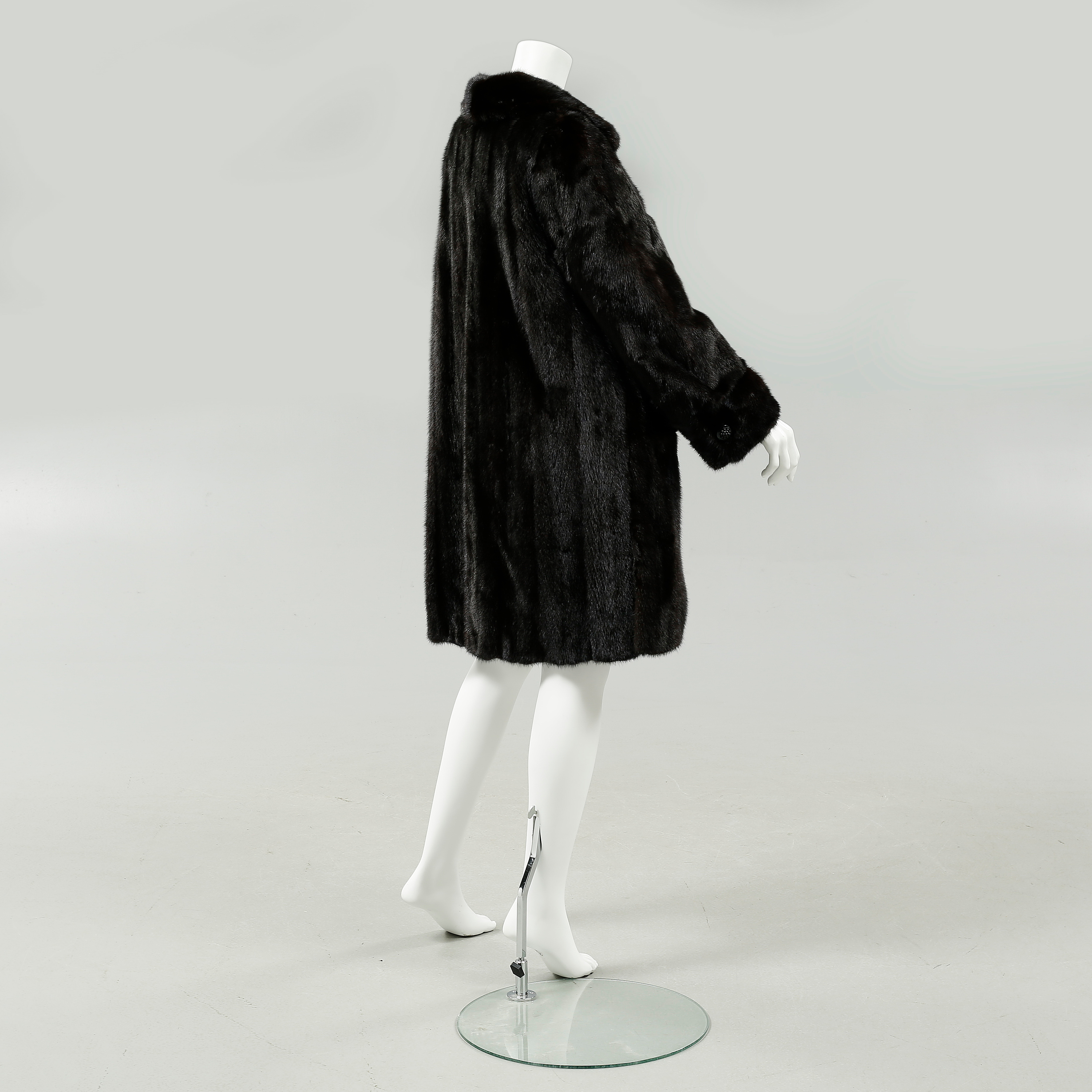 A mink fur coat. Bukowskis