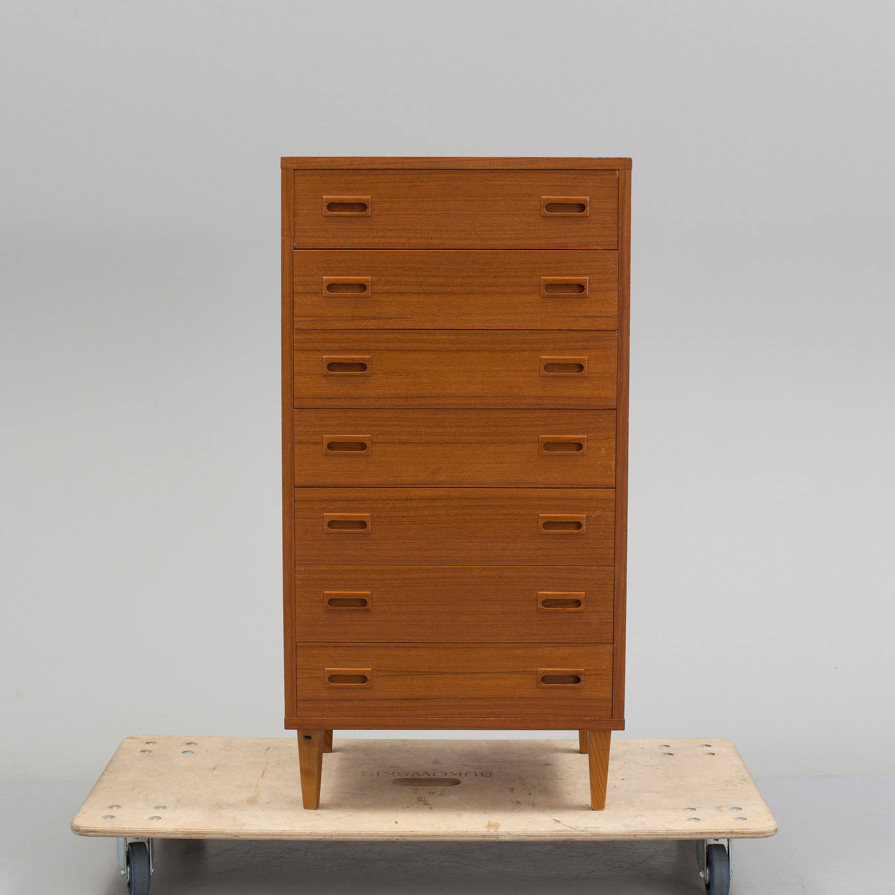 BYRÅ, String, 1900-talets mitt. - Bukowskis