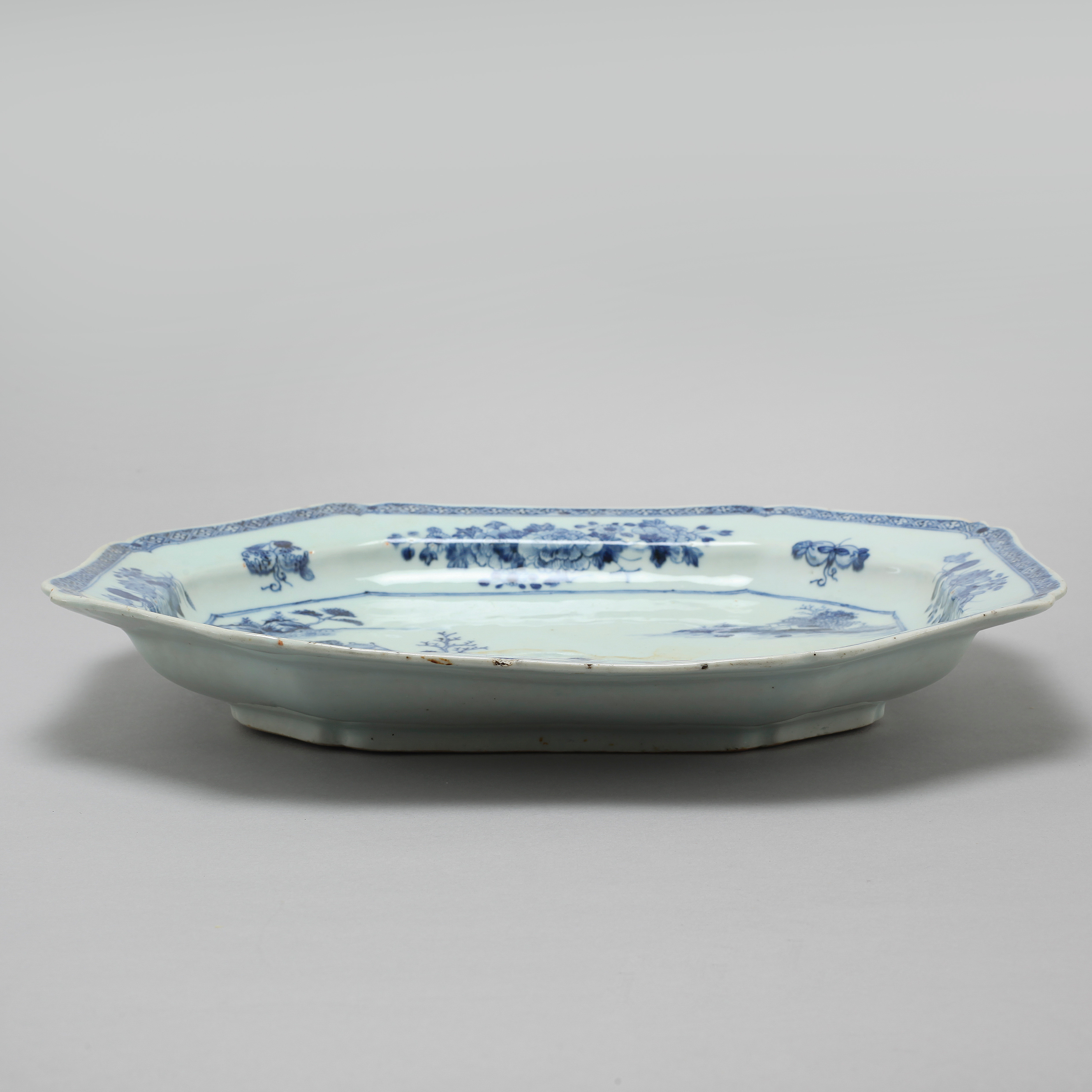 Two blue and white Chinese serving dishes from Qing Dynasty, Qianlong
